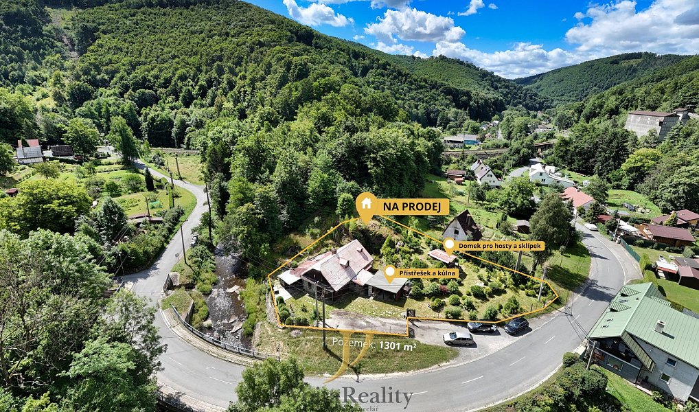 Prodej stavebního pozemku 1 301 m², Hlubočky – náhled fotky 2