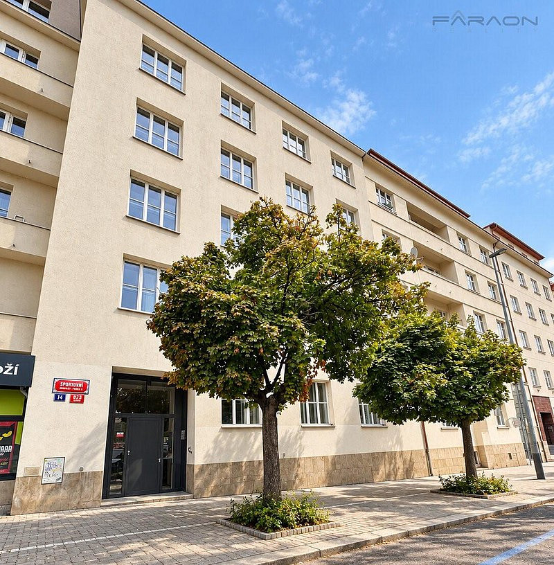 Pronájem bytu 1+1 38 m²