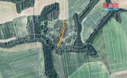 Prodej pozemku 1 957 m², Hradčovice, okres Uherské Hradiště