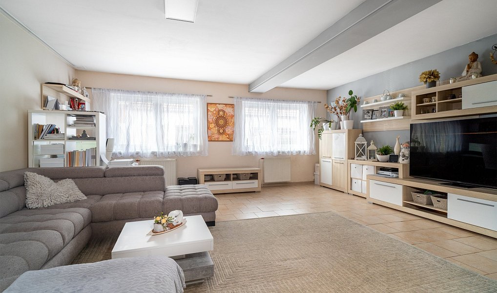 Prodej domu 166 m² s pozemkem 780 m², Žiželice – náhled fotky 2