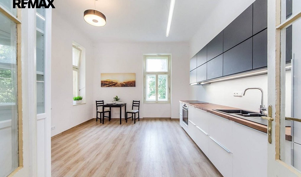 Pronájem bytu 2+kk, 50 m², Vinohrady - Praha 10, Praha