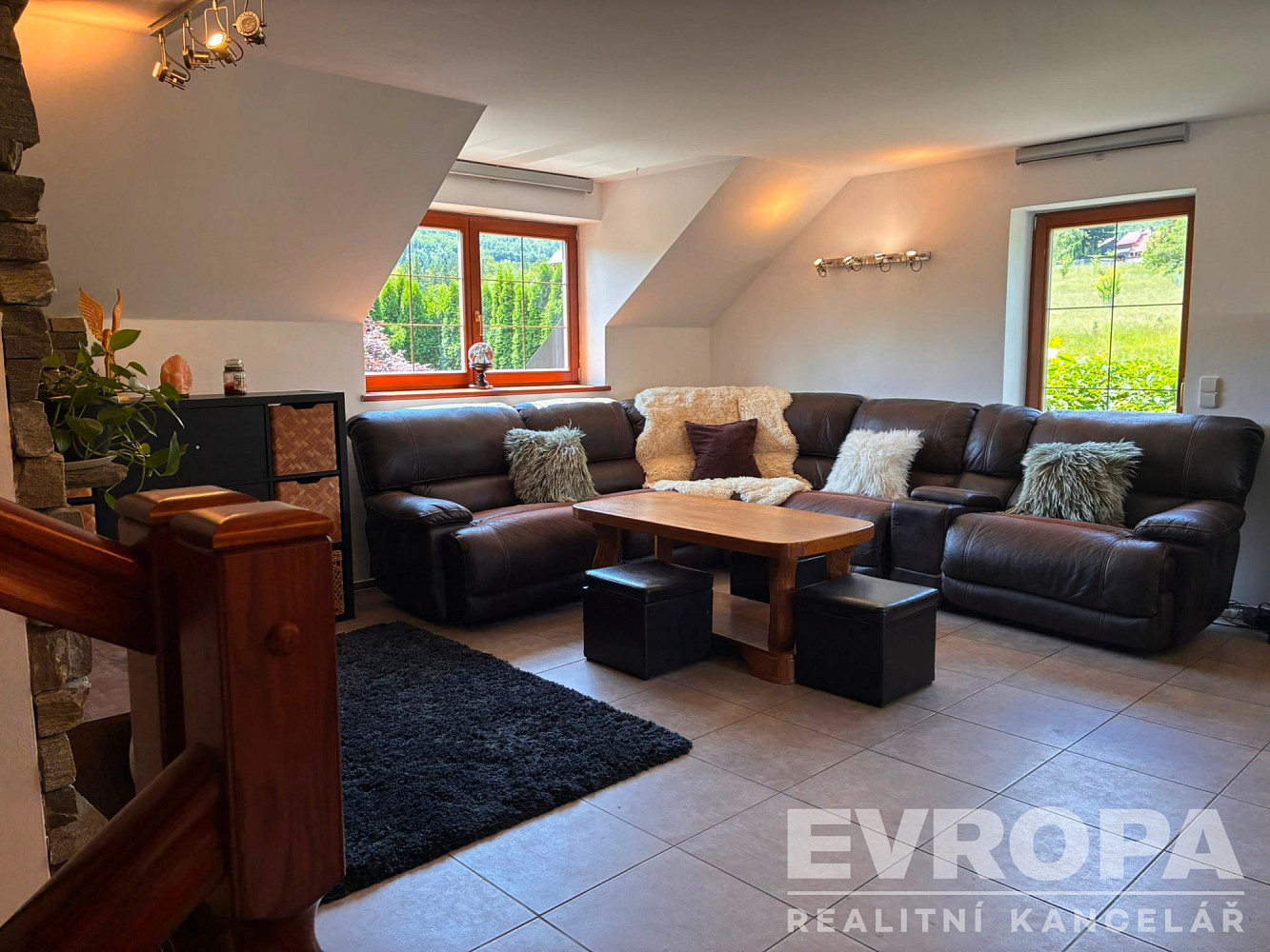 Prodej domu 234 m² s pozemkem 1 129 m² — photo 4