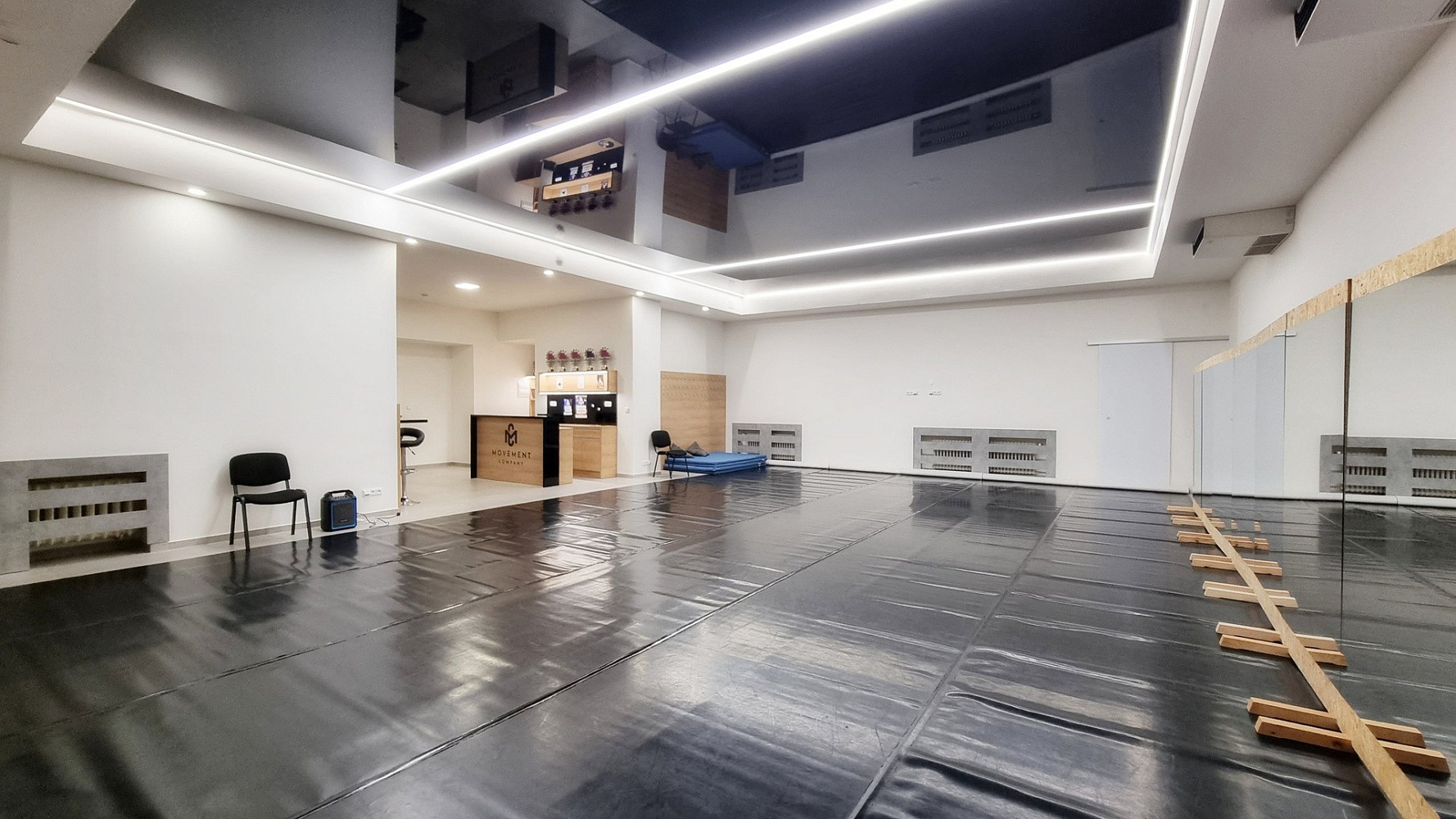 Pronájem komerčního objektu (jiného typu) 233 m² — photo 3