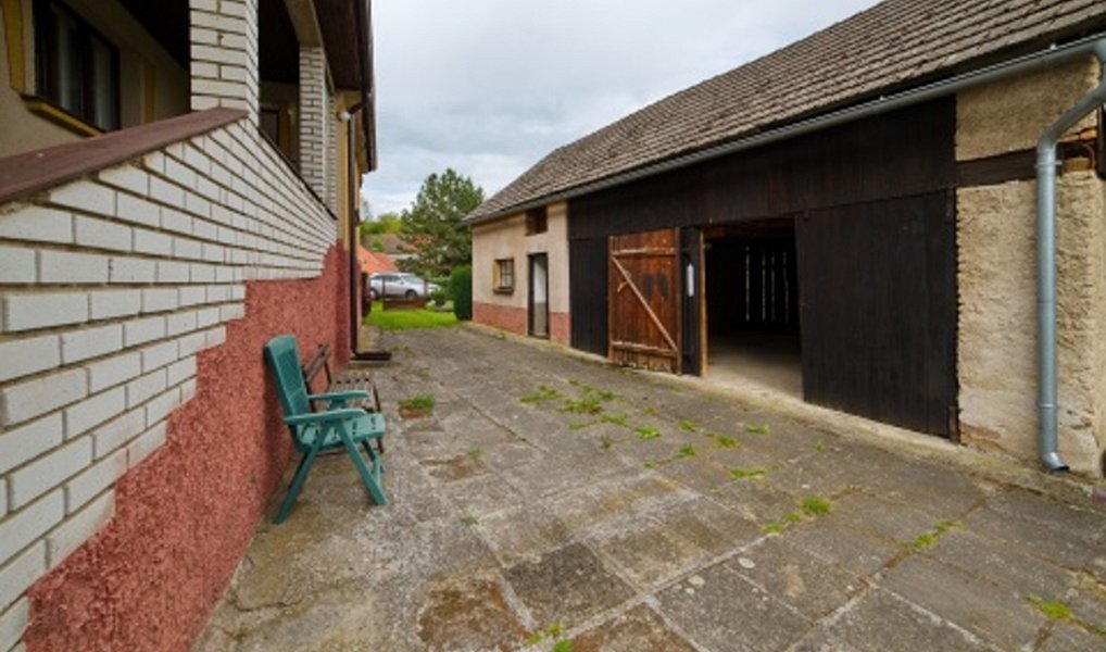 Prodej domu 255 m² s pozemkem 3 631 m², Divišov – náhled fotky 5