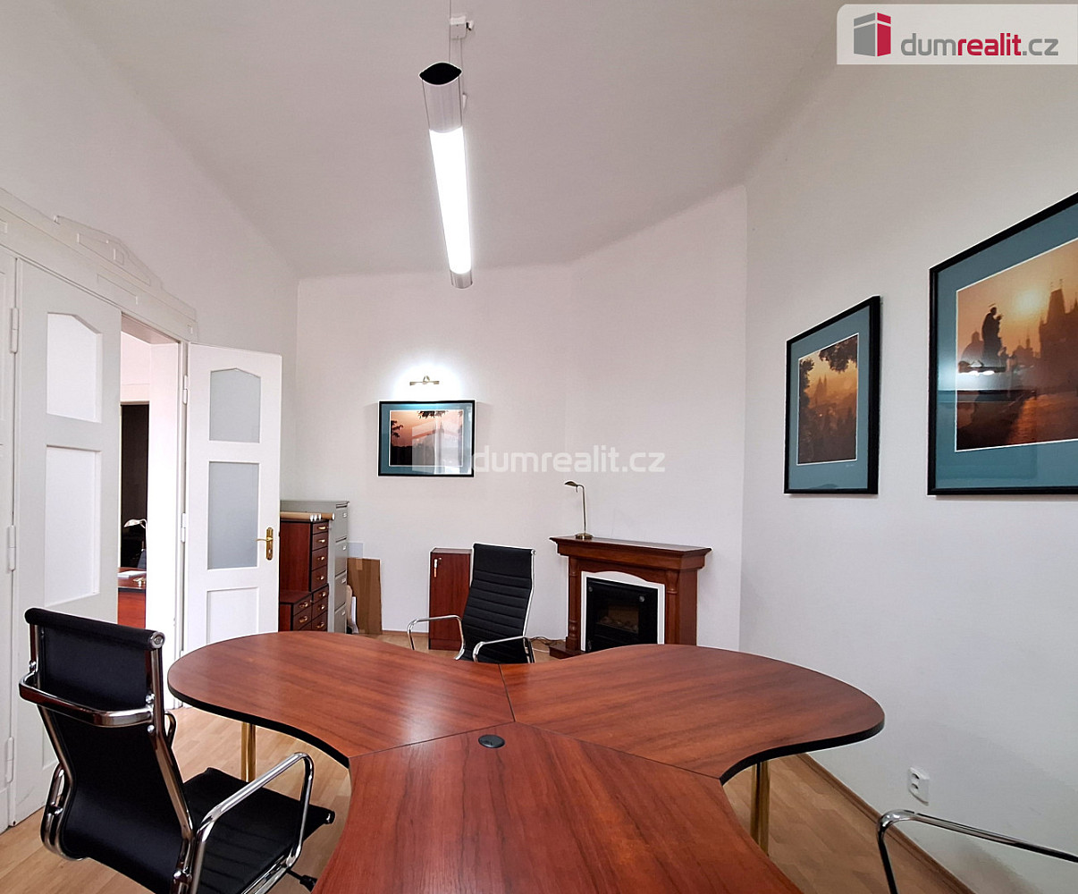 Pronájem kanceláře 51 m² — photo 3