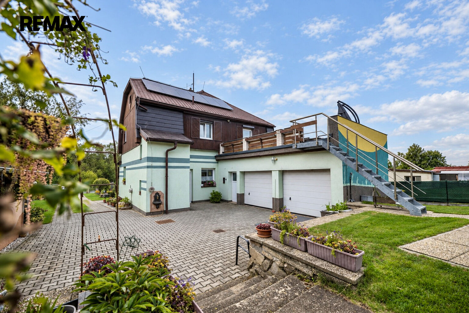 Prodej domu 290 m² s pozemkem 877 m²