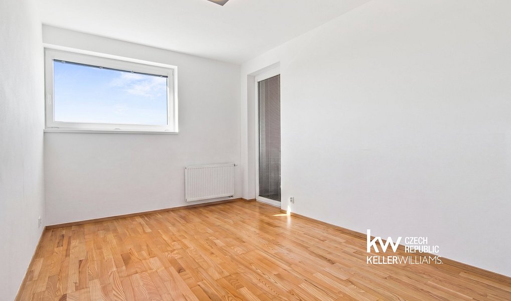 Prodej bytu 4+kk 95 m², Praha – náhled fotky 32