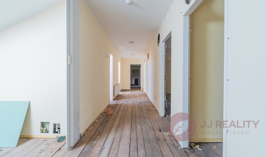 Prodej ubytovacího objektu 1 400 m², Pernink – náhled fotky 26