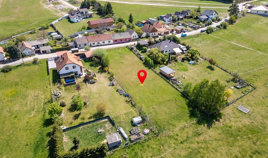 Prodej stavebního pozemku 1 750 m², Lipí – náhled fotky 3