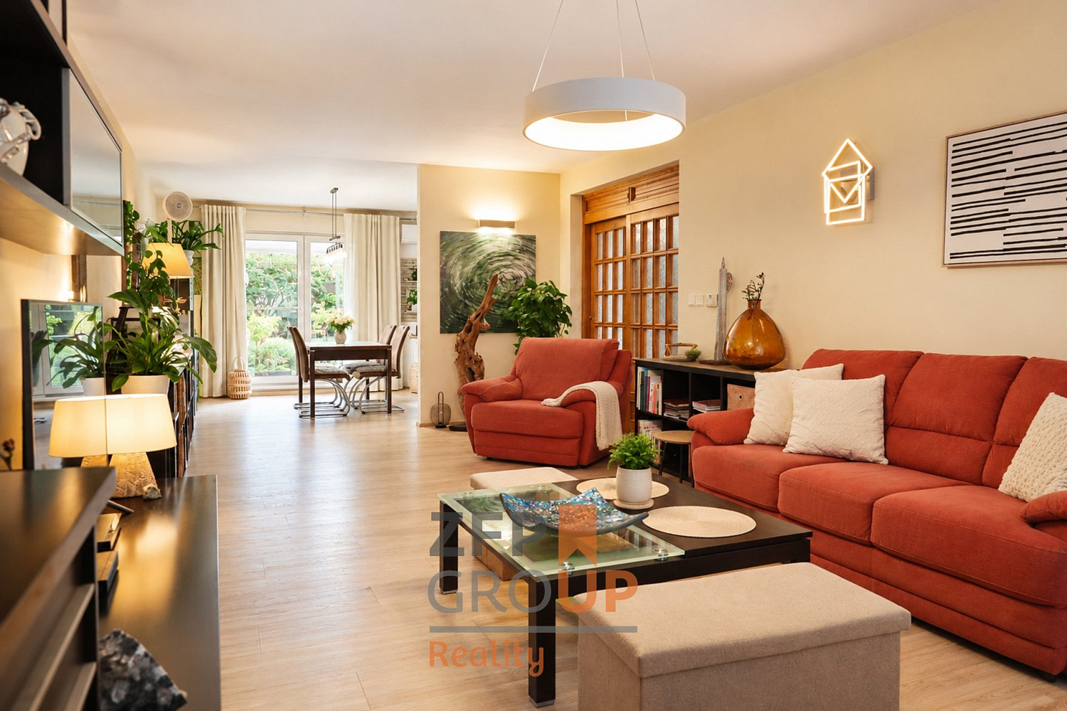Prodej domu 208 m² s pozemkem 273 m²