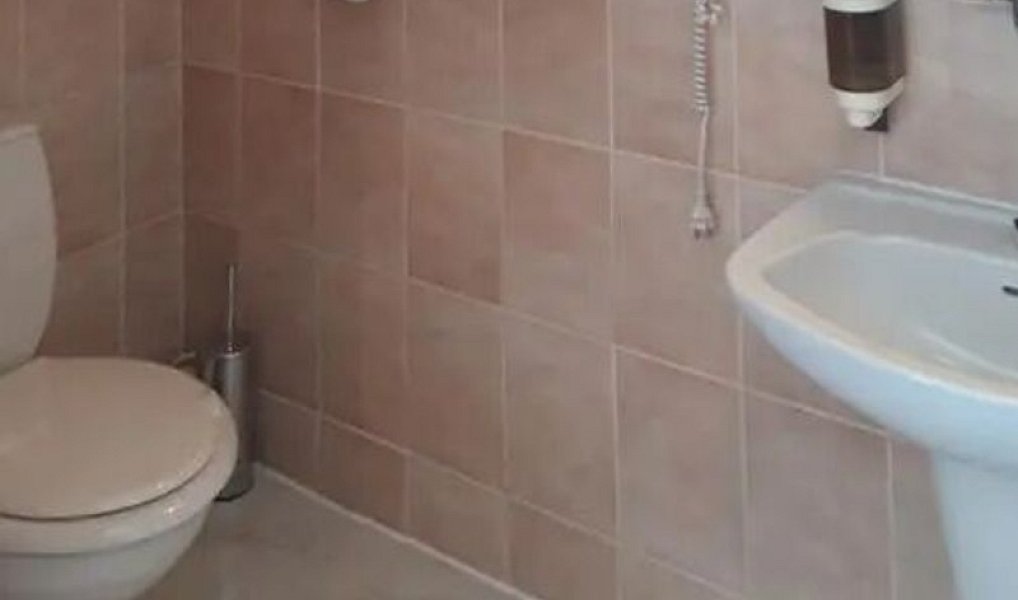Prodej nájemního domu, činžáku 1 127 m², Karlovy Vary – náhled fotky 25