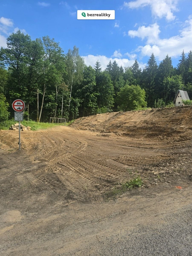 Prodej stavebního pozemku 1 070 m²