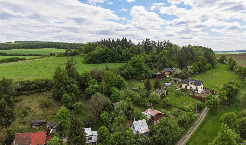 Prodej stavebního pozemku 896 m², Nižbor – náhled fotky 2