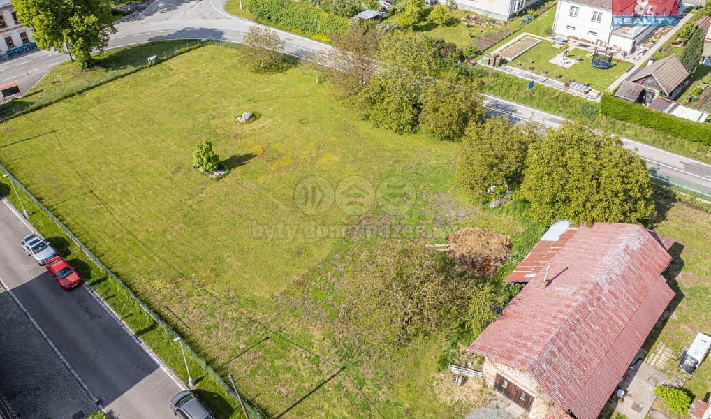Prodej stavebního pozemku 1 471 m², Bačetín – náhled fotky 2