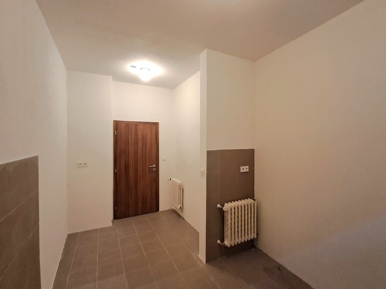 Pronájem skladovacích prostor 12 m² – fotografie 2