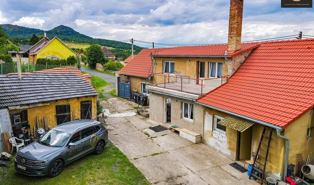 Prodej domu 262 m² s pozemkem 2 342 m², Chožov – náhled fotky 2