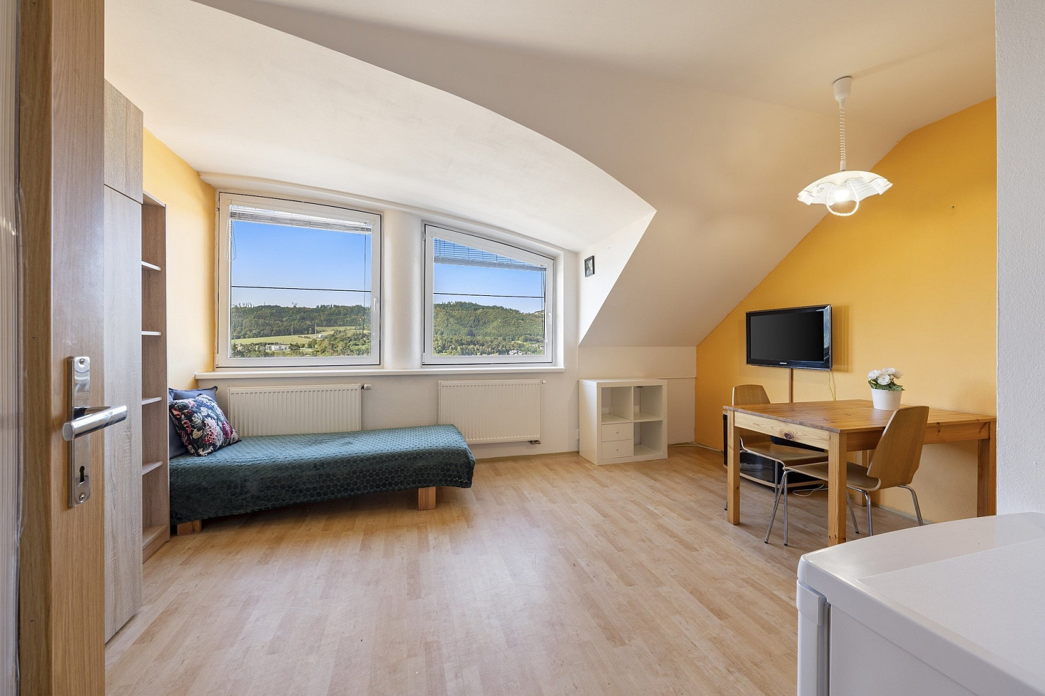 Pronájem bytu 1+kk 25 m² – fotografie 3