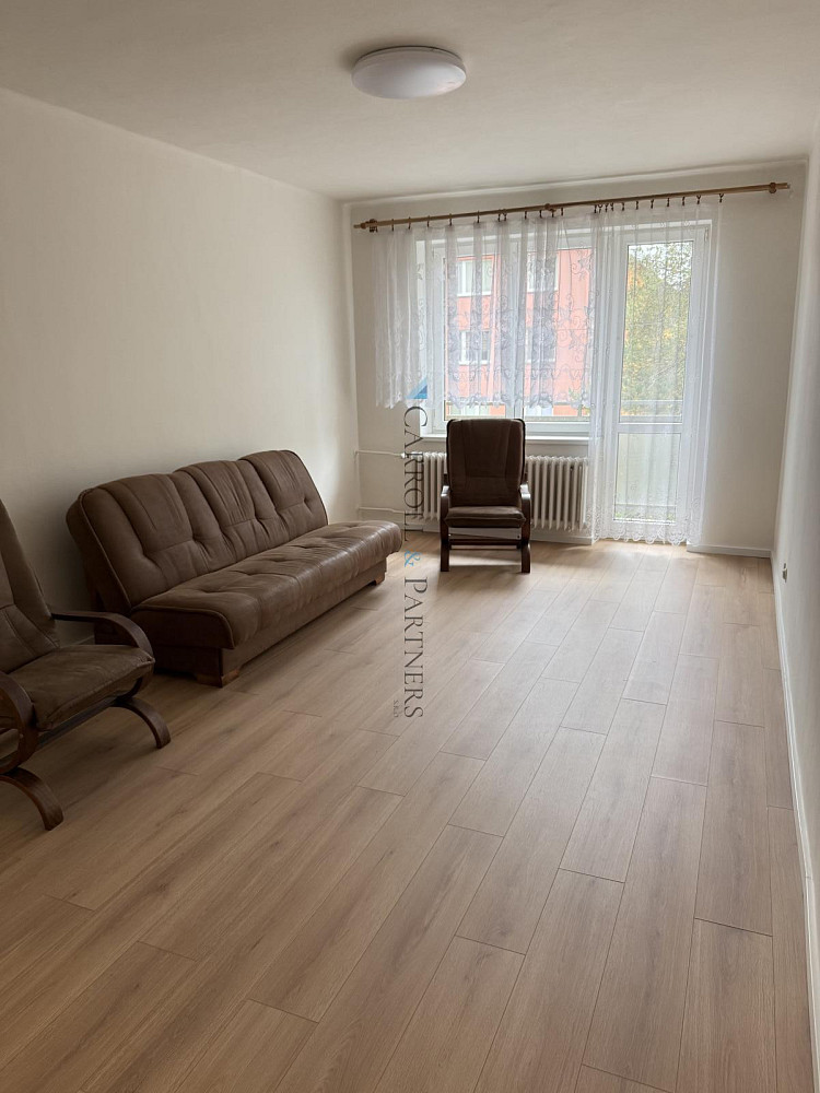 Pronájem bytu 2+1 53 m² – fotografie 2