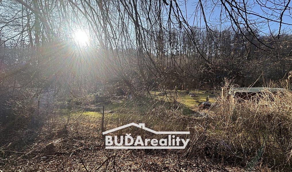 Prodej stavebního pozemku 1 285 m², Zlín – náhled fotky 2
