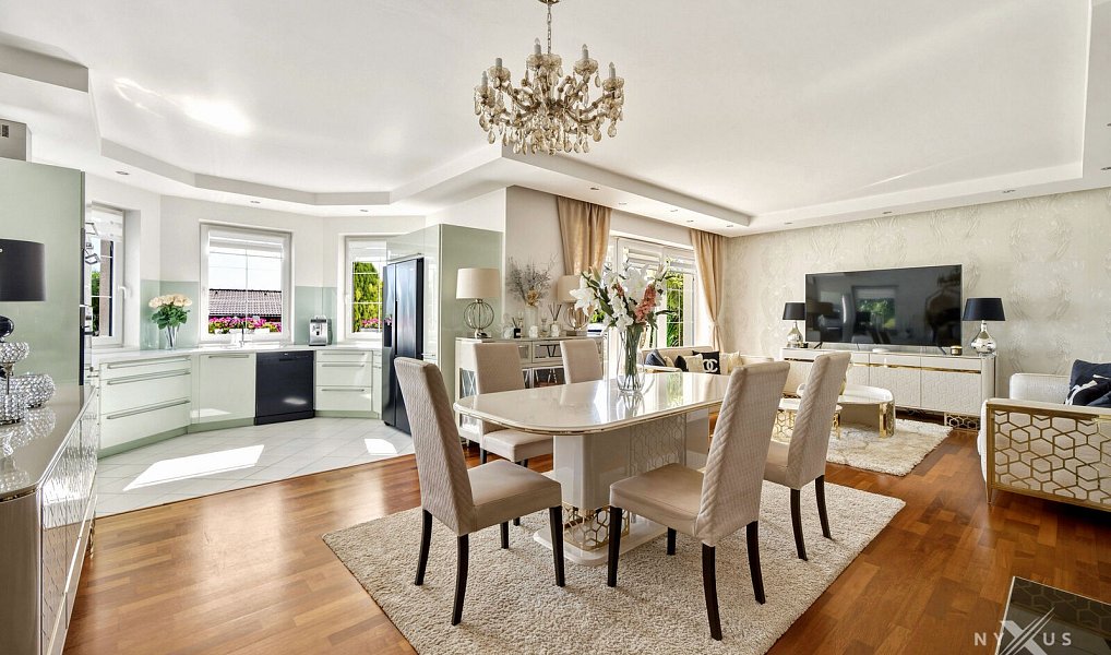 Prodej domu 323 m² s pozemkem 1 018 m², Kly – náhled fotky 4