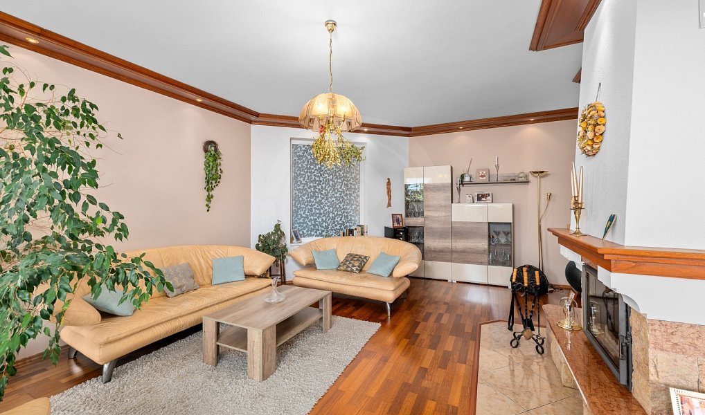 Prodej domu 340 m² s pozemkem 1 147 m², Tábor – náhled fotky 12