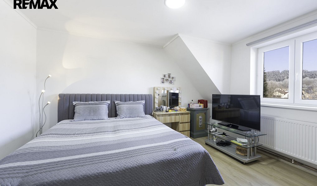 Prodej domu 180 m² s pozemkem 190 m², Stachy – náhled fotky 5