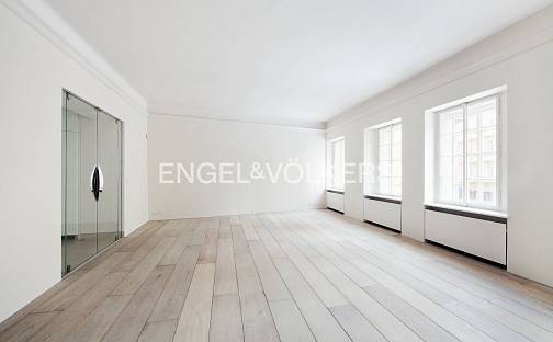 Pronájem bytu 3+1 132 m², Lázeňská, Praha 1 - Malá Strana