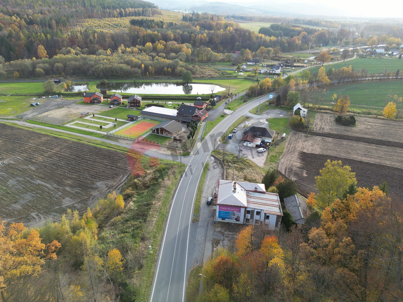 Prodej nájemního domu, činžáku 320 m² – fotografie 3
