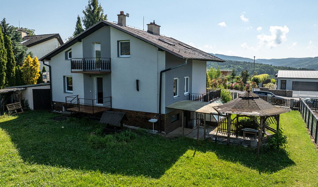 Prodej domu 408 m² s pozemkem 843 m², Pozlovice – náhled fotky 33