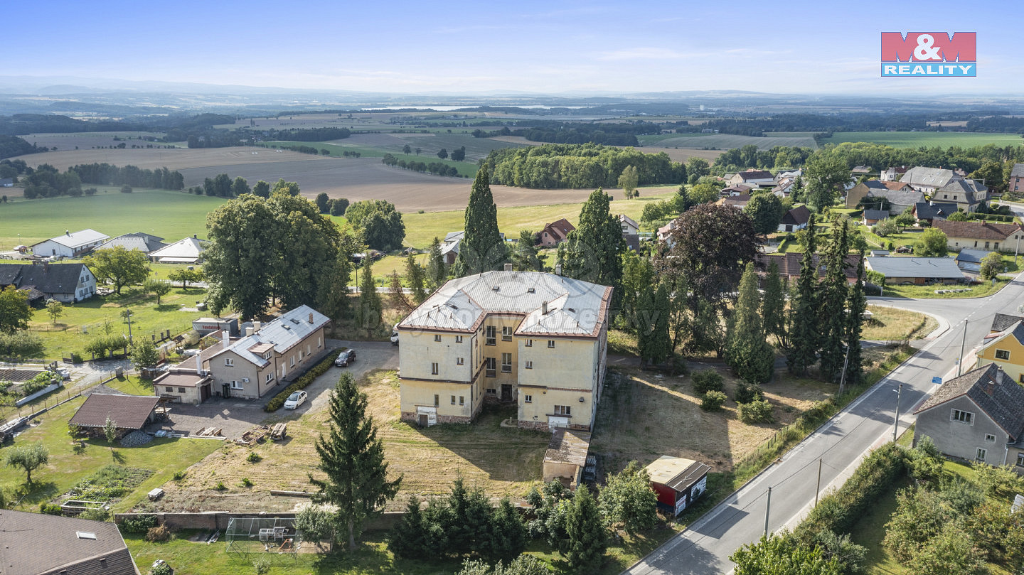 Prodej nájemního domu, činžáku 1 476 m²