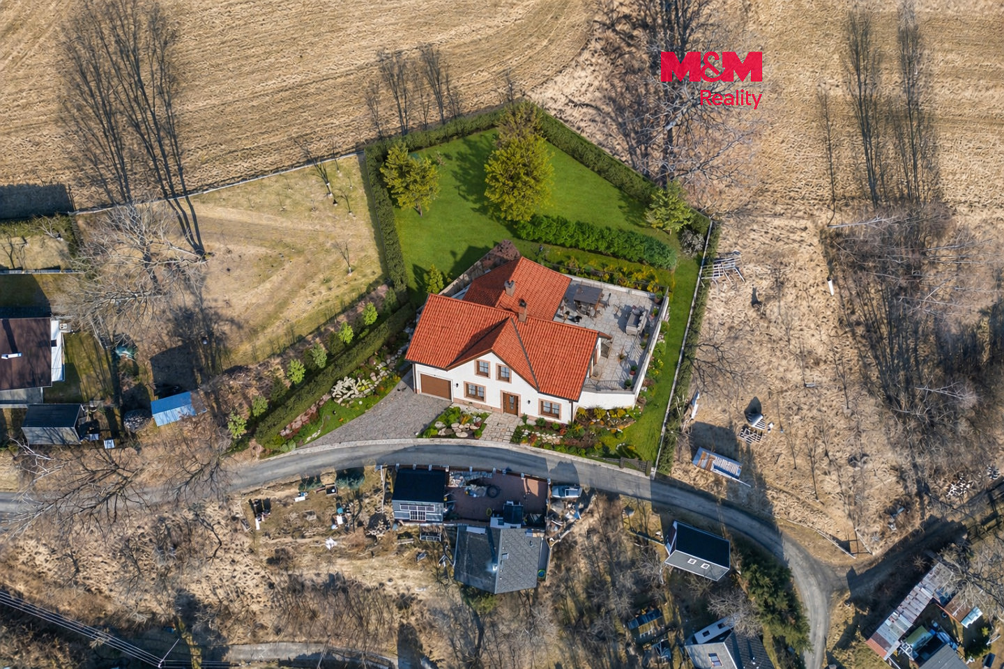 Prodej stavebního pozemku 1 694 m²
