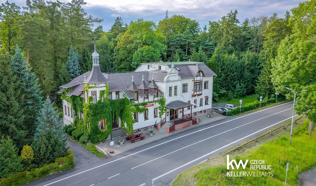 Prodej ubytovacího objektu 1 601 m², Rumburk – náhled fotky 6