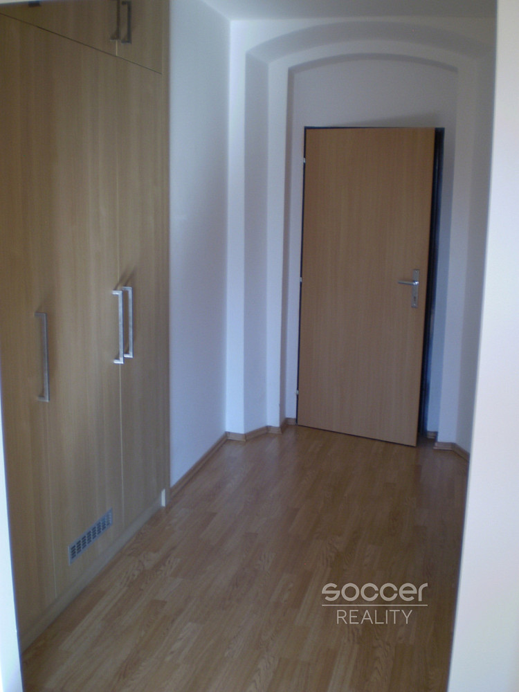 Pronájem bytu 1+1 51 m² – fotografie 5