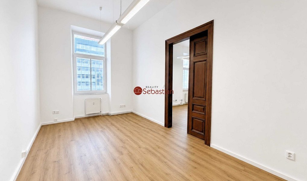 Pronájem kanceláře 182 m², Pardubice – náhled fotky 11