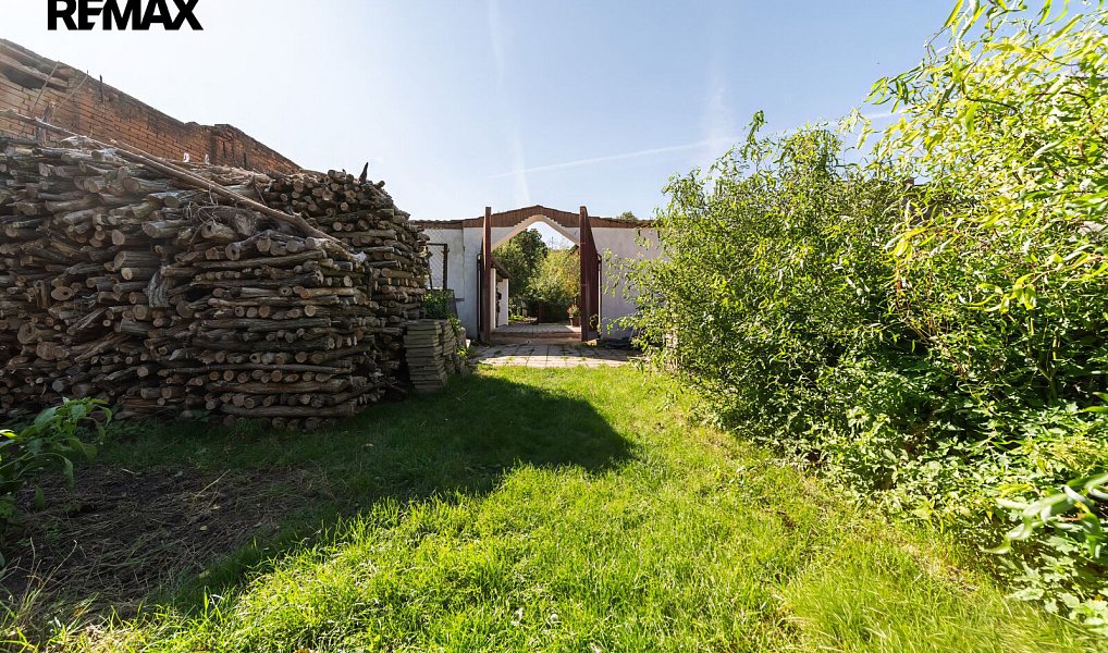 Prodej domu 280 m² s pozemkem 1 208 m², Vémyslice – náhled fotky 28