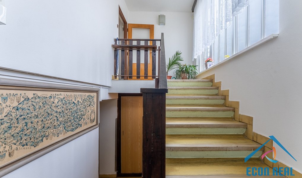 Prodej domu 150 m² s pozemkem 830 m², Jesenice – náhled fotky 5