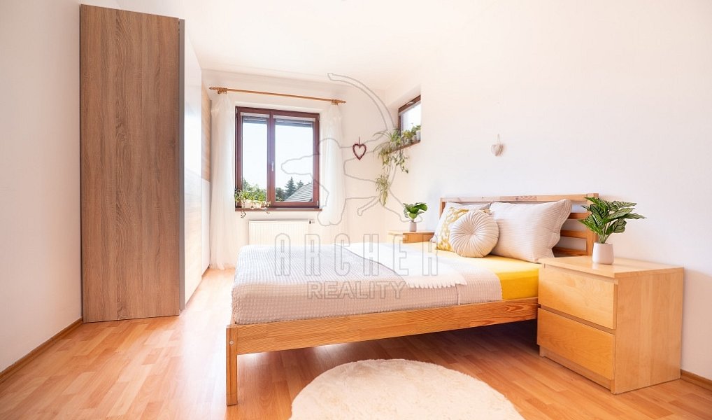Prodej domu 130 m² s pozemkem 261 m², Jesenice – náhled fotky 5