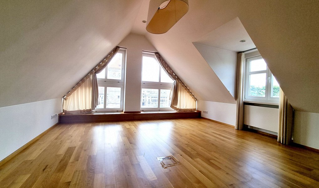Prodej bytu 5+kk 269 m², Praha – náhled fotky 4