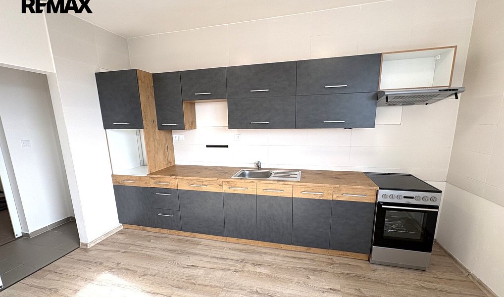 Pronájem bytu 4+kk 84 m², Velký Osek – náhled fotky 4