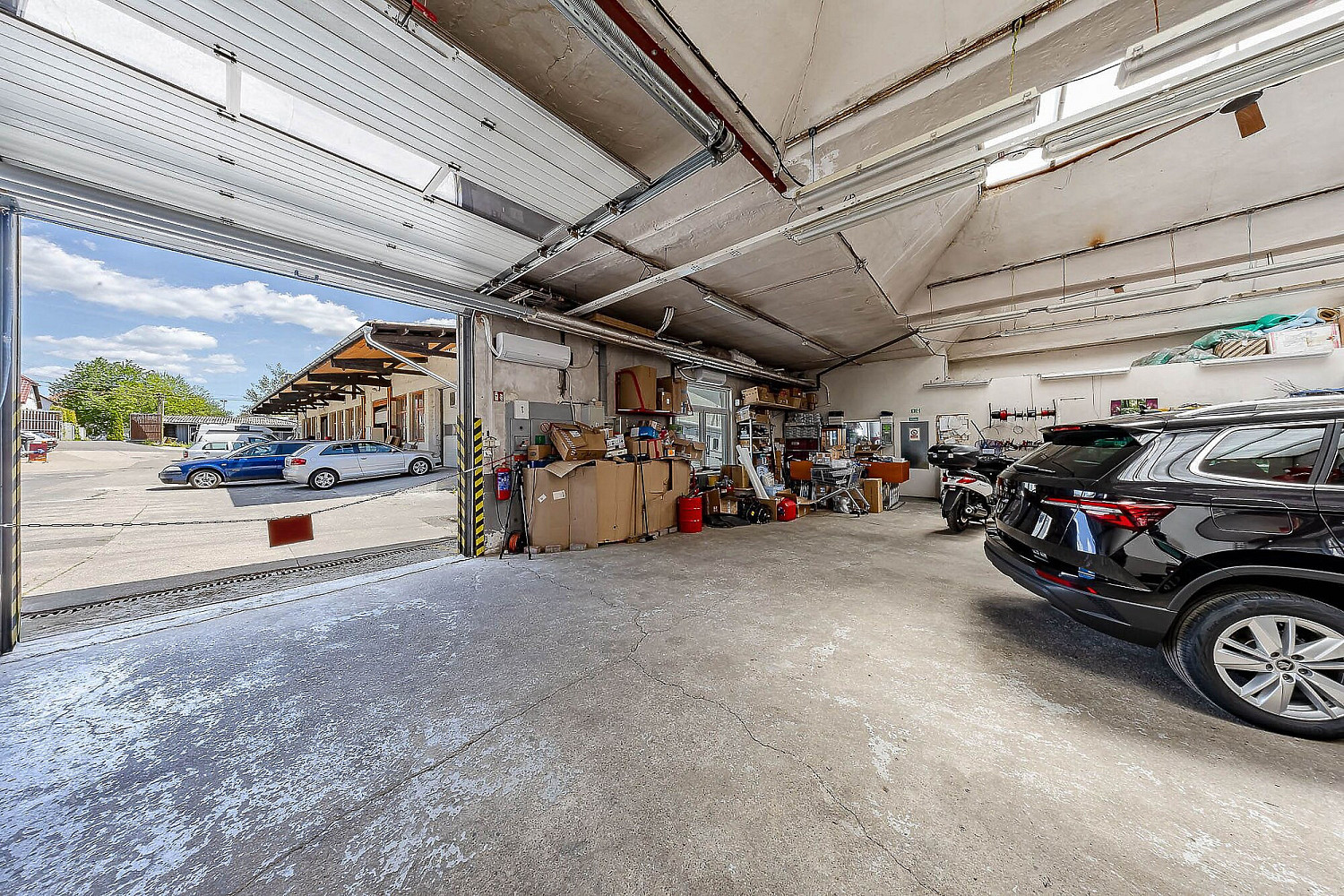 Pronájem obchodních prostor 195 m² – fotografie 3
