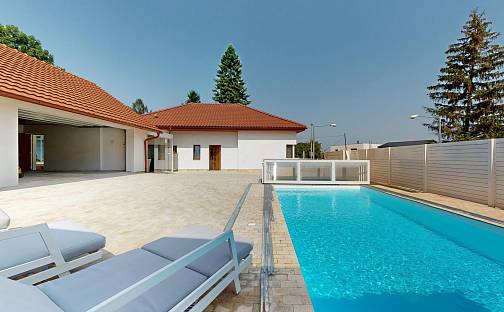 Prodej domu 197 m² s pozemkem 621 m², Žampiónová, Praha 10 - Pitkovice