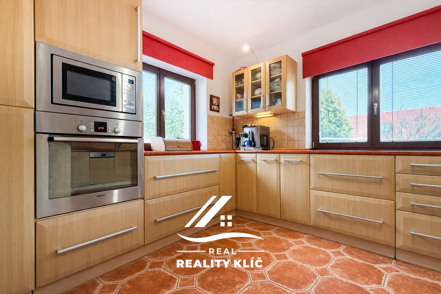 Prodej domu 240 m² s pozemkem 991 m² – fotografie 4