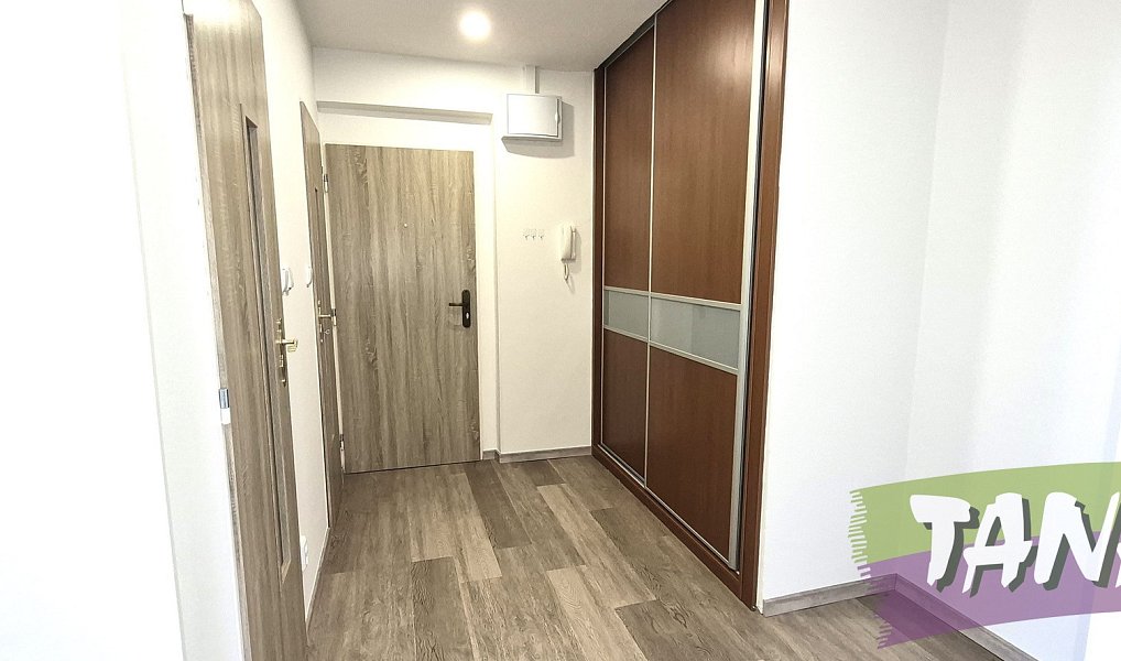 Pronájem bytu 2+1 53 m², Kolín – náhled fotky 9