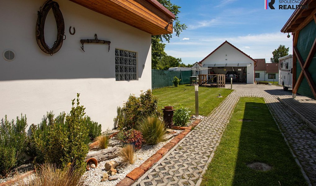 Prodej domu 212 m² s pozemkem 869 m², Třeboň – náhled fotky 3