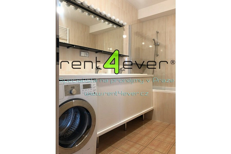 Pronájem bytu 2+kk 56 m² — photo 2