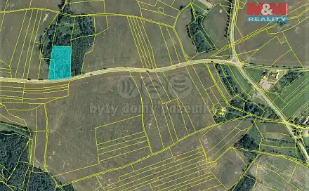 Prodej pozemku 3 972 m², Chvaletice, okres Pardubice