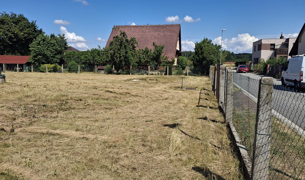 Prodej stavebního pozemku 1 165 m², Staré Hradiště – náhled fotky 4