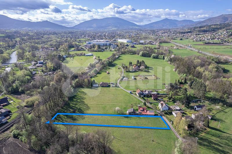 Prodej stavebního pozemku 2 776 m²