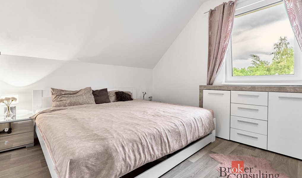 Prodej domu 126 m² s pozemkem 996 m², Mírová – náhled fotky 17