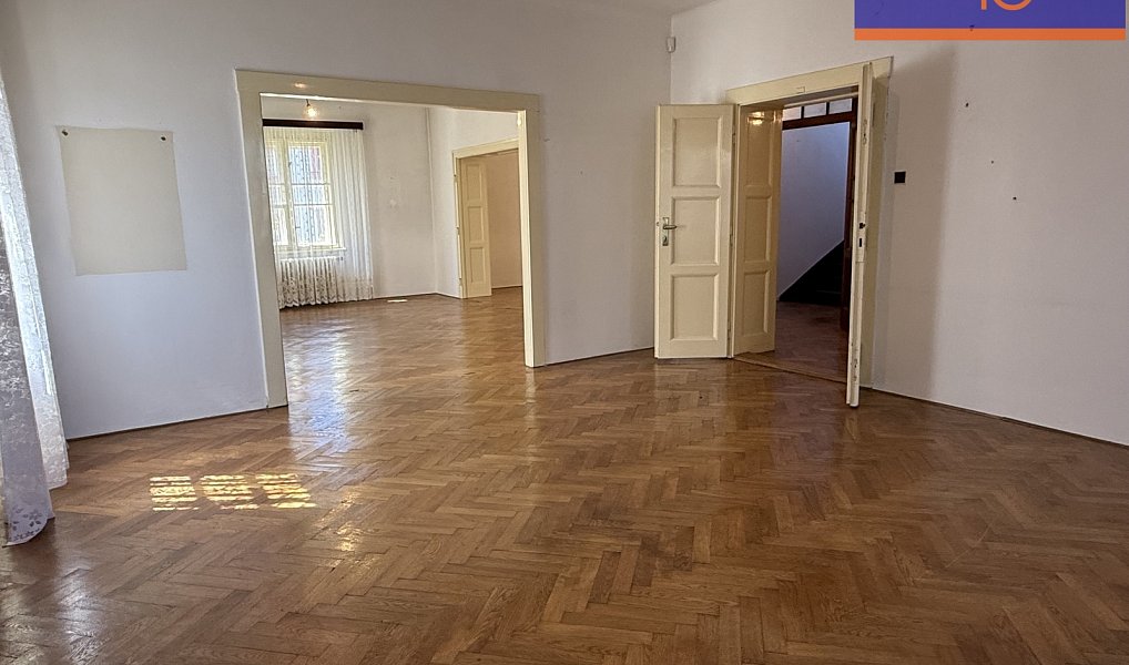 Prodej domu 528 m² s pozemkem 985 m², Praha – náhled fotky 10